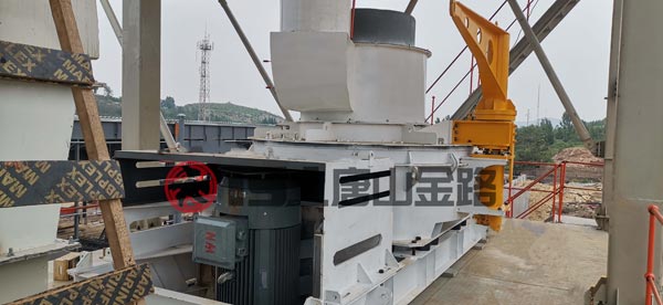 錘破、對輥破、立軸沖擊破三種制砂設(shè)備優(yōu)劣對比